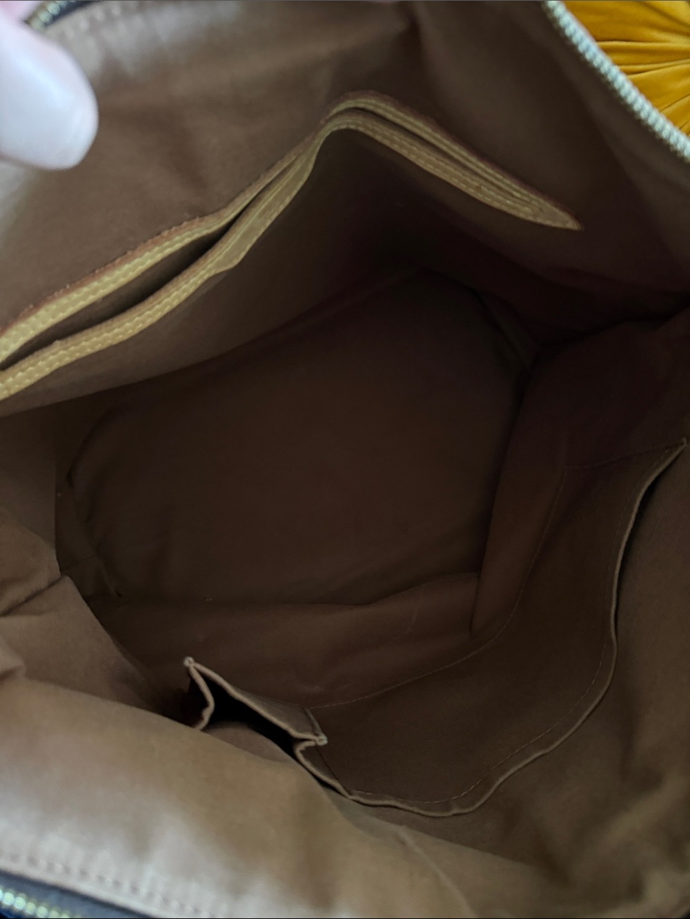 Authentic Louis Vuitton GM - Picture 7 of 9